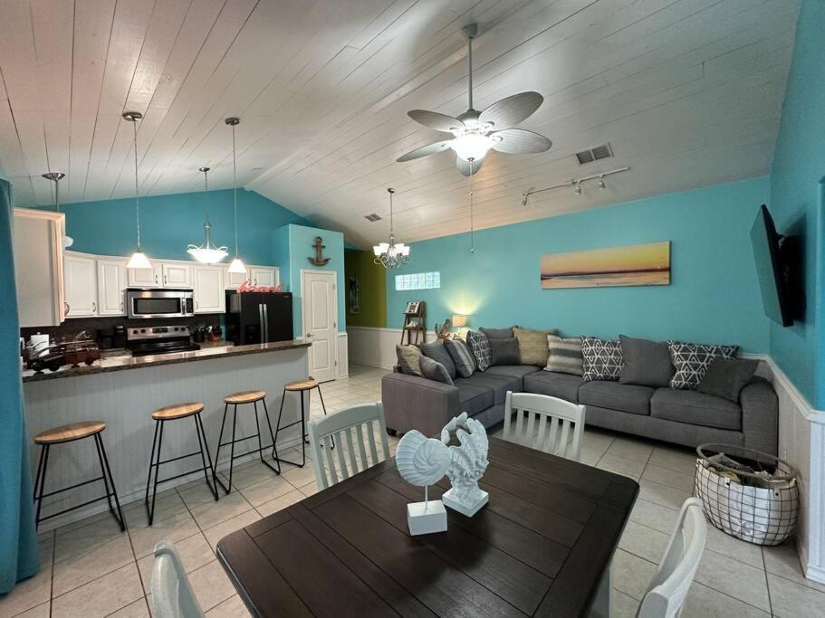 Barefoot Bungalow - Pet Friendly- 2 Bdrm Townhome Corpus Christi Esterno foto