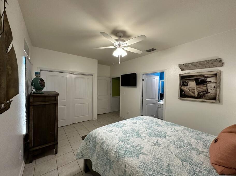 Barefoot Bungalow - Pet Friendly- 2 Bdrm Townhome Corpus Christi Esterno foto