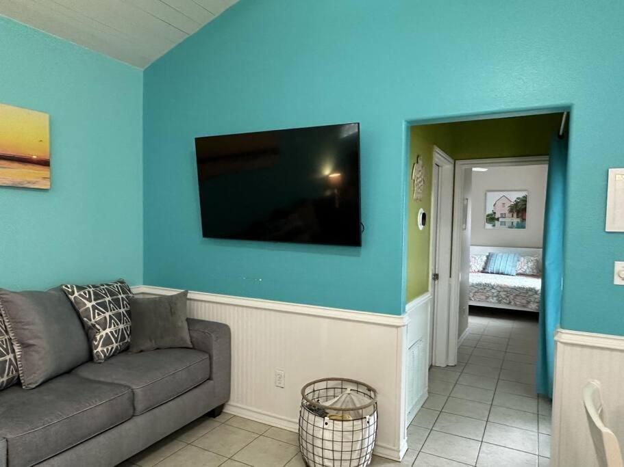 Barefoot Bungalow - Pet Friendly- 2 Bdrm Townhome Corpus Christi Esterno foto